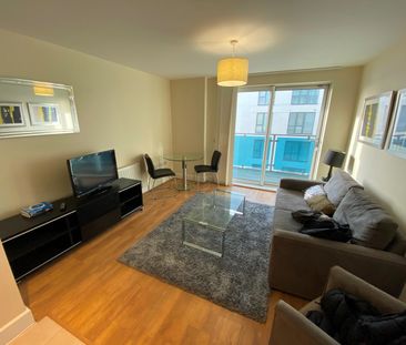 1 Bed Flat, Gooch House, W6 - Photo 3