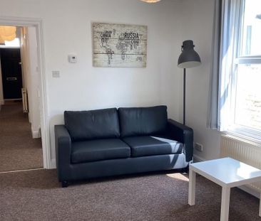 5 bedroom terraced house to rent - Photo 2