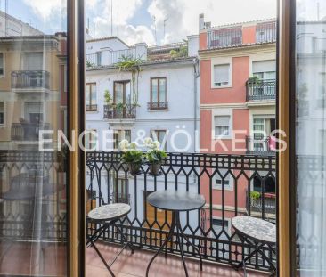 Valencia - Photo 2
