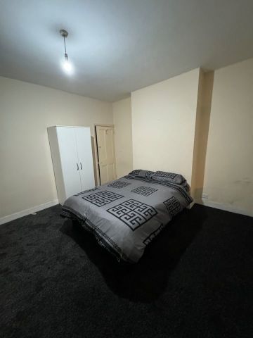 Room in a Shared House, Newport Road, B12 - Photo 4