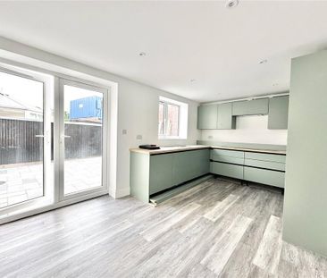 2 bedroom terraced house to rent - Photo 6
