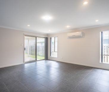 Perfect location opposite Gainsborough State School! - Photo 3