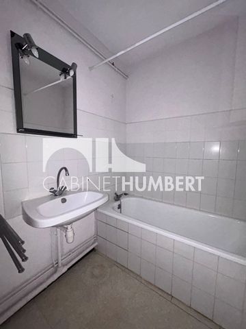 Location Appartement 2 pièces 45m² ST ETIENNE 42000 - Photo 3