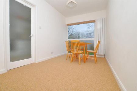 4 bedroom house to rent - Photo 2