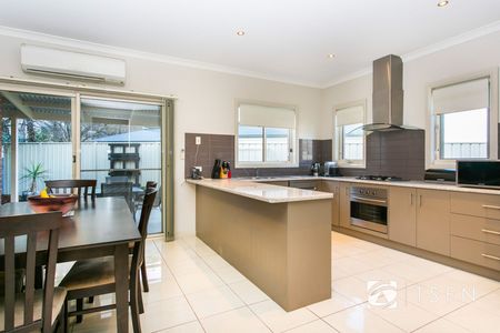 30A Houston Street, 3550, Quarry Hill Vic - Photo 2