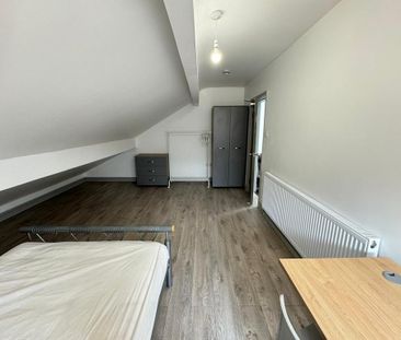 9 bedroom house to rent - Photo 4