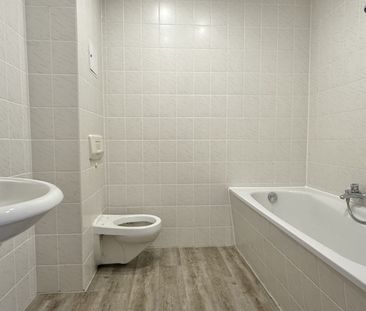 3-Raum Wohnung • frisch renoviert • Bad mit Wanne • Stellplatz • Da... - Photo 5
