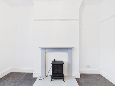 Parkfield Drive, Wallasey, 3 bedroom, Flat - Photo 2