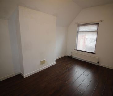 3 Bedroom End of Terrace House for Rent - Photo 6