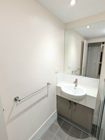 Modern 2-Bedroom Unit in the Heart of Edge Hill - Photo 4