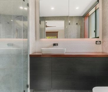 STUNNING RENOVATED UNIT IN THE HEART OF COOLANGATTA - Photo 6