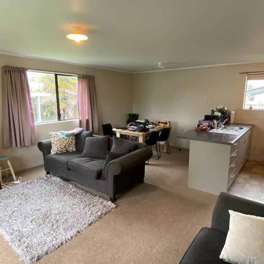 Bright & Functional 3-Bedroom Home – Perfect L... - Photo 1