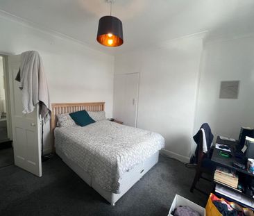 2 bedroom House To Let - Photo 4