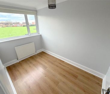 4 bedroom terraced house to rent - Photo 5