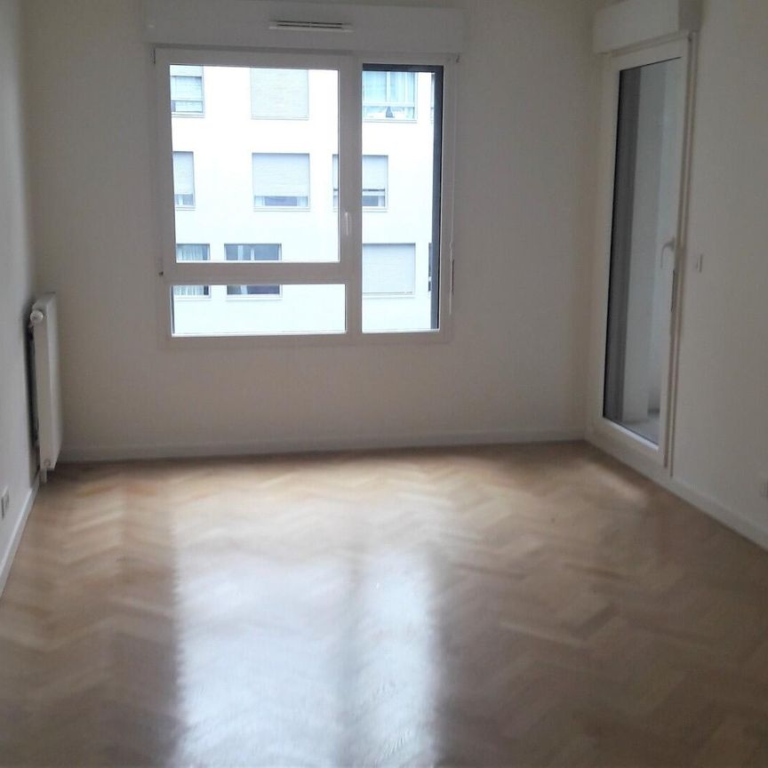 location Appartement T2 DE 42m² À VELIZY-VILLACOUBLAY - Photo 1