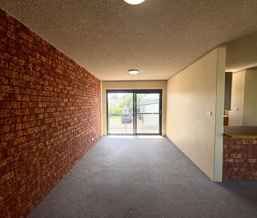 Home For Rent - Photo 4