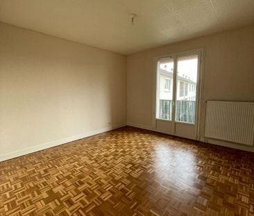 T4 AVEC GARAGE - Photo 2