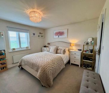 4 bedroom detached house to rent - Photo 6