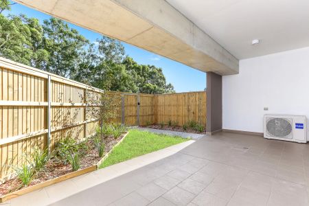 Architecturally-designed luxury apartment with a peaceful, leafy outlook | 1 Bedroom with Study & Courtyard - Photo 5