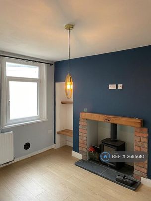 3 bedroom terraced house to rent - Photo 1