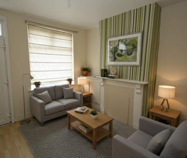 3 bedroom terraced house to rent - Photo 1