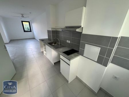 Location Appartement 1 pièce 41m² LE TAMPON 97430 - Photo 3