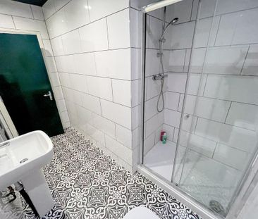 6 bedroom terraced house to rent - Photo 1