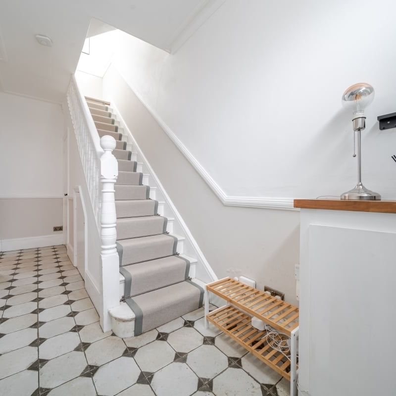 4 bedroom end of terrace house to rent - Photo 1