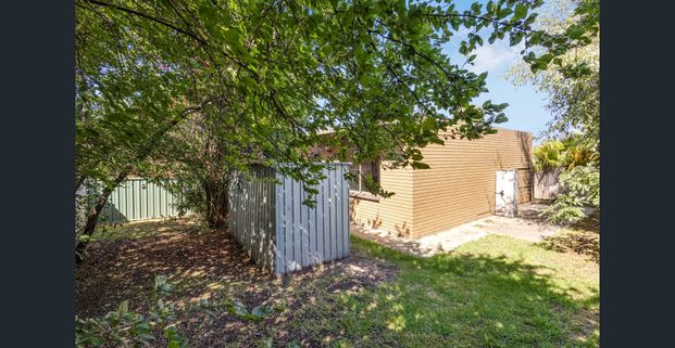 Spacious two bedroom unit in convenient location - Photo 1