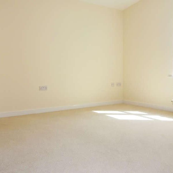 Woodford Way, Witney, Oxfordshire, OX28 - Photo 1