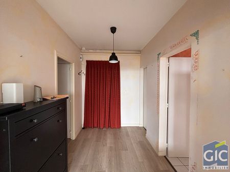 F3 MEUBLE 322 BD DES BELLES PORTES - Photo 2