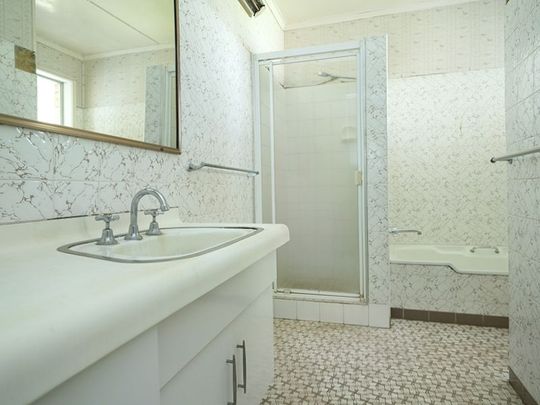 Family Home just a 2 Minute Walk from Centenary Heights State High - Photo 1