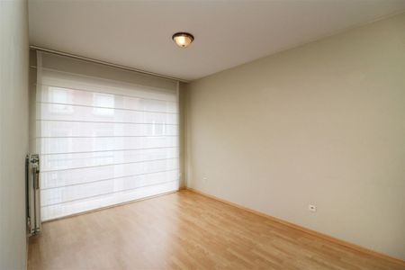 Appartement met 2 slpk., autostaanplaats en terras in centrum Aarschot - Photo 5