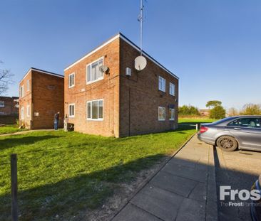 Falcon Drive, Stanwell, Staines-upon-Thames,TW19 - Photo 6