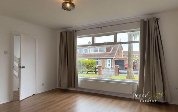 7 Kilmaine Avenue, Bangor, BT19 6DU - Photo 1