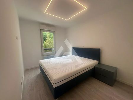 Location Appartement 4 pièces 78m² BEAUSOLEIL 06240 - Photo 5