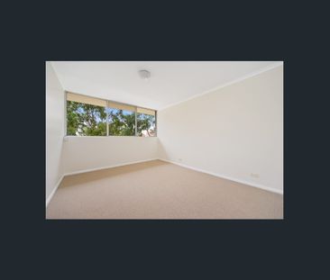 NORTH-FACING IN PRIME LOCATION - Photo 1