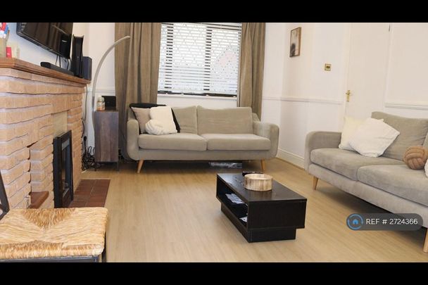 3 bedroom detached house to rent - Photo 1
