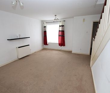3 bedroom Terraced House to let - Photo 3