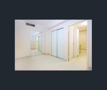 Perfectly Nestled In The Inner East's Vibrant Entertainment Hub - Photo 4