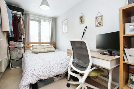 3 bedroom flat to rent - Photo 2