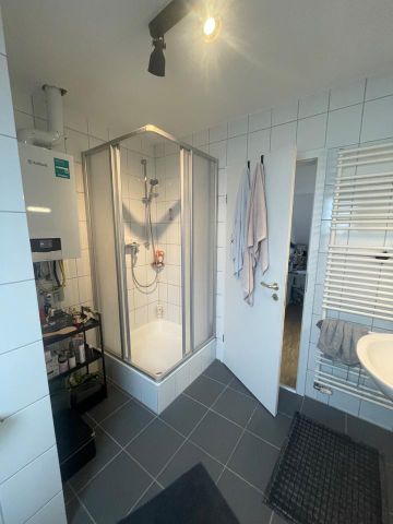 Schöne und helle Dachgeschosswohnung Nähe Botanischer Garten - Photo 5