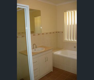 WHAT A STUNNER - Photo 3