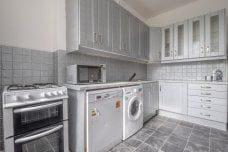 3 bedroom flat to rent - Photo 5