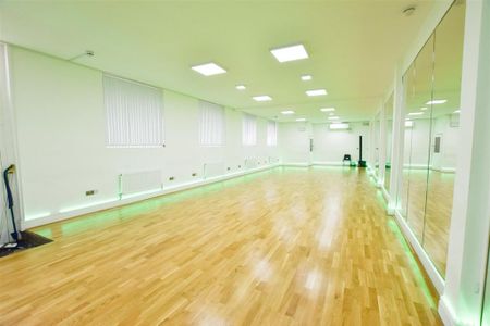 Studio to rent - Photo 5