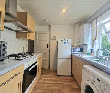 2 bedroom maisonette to rent - Photo 6