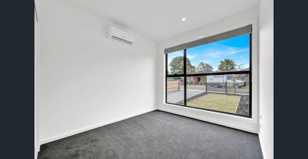 Modern, Stylish & Ready to Move In - Photo 1