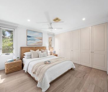 Beautifully renovated private residence with security & elegance - Photo 2