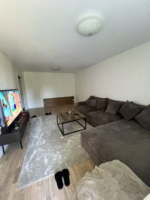 Sleipnervägen, Handen - Photo 1