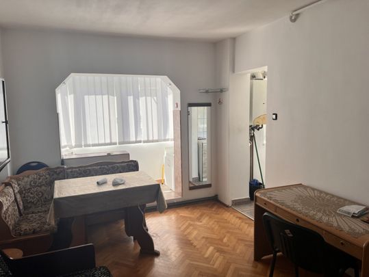 Garsoniera in bloc de apartamente strand str bihorului et 1 - Fotografie 1